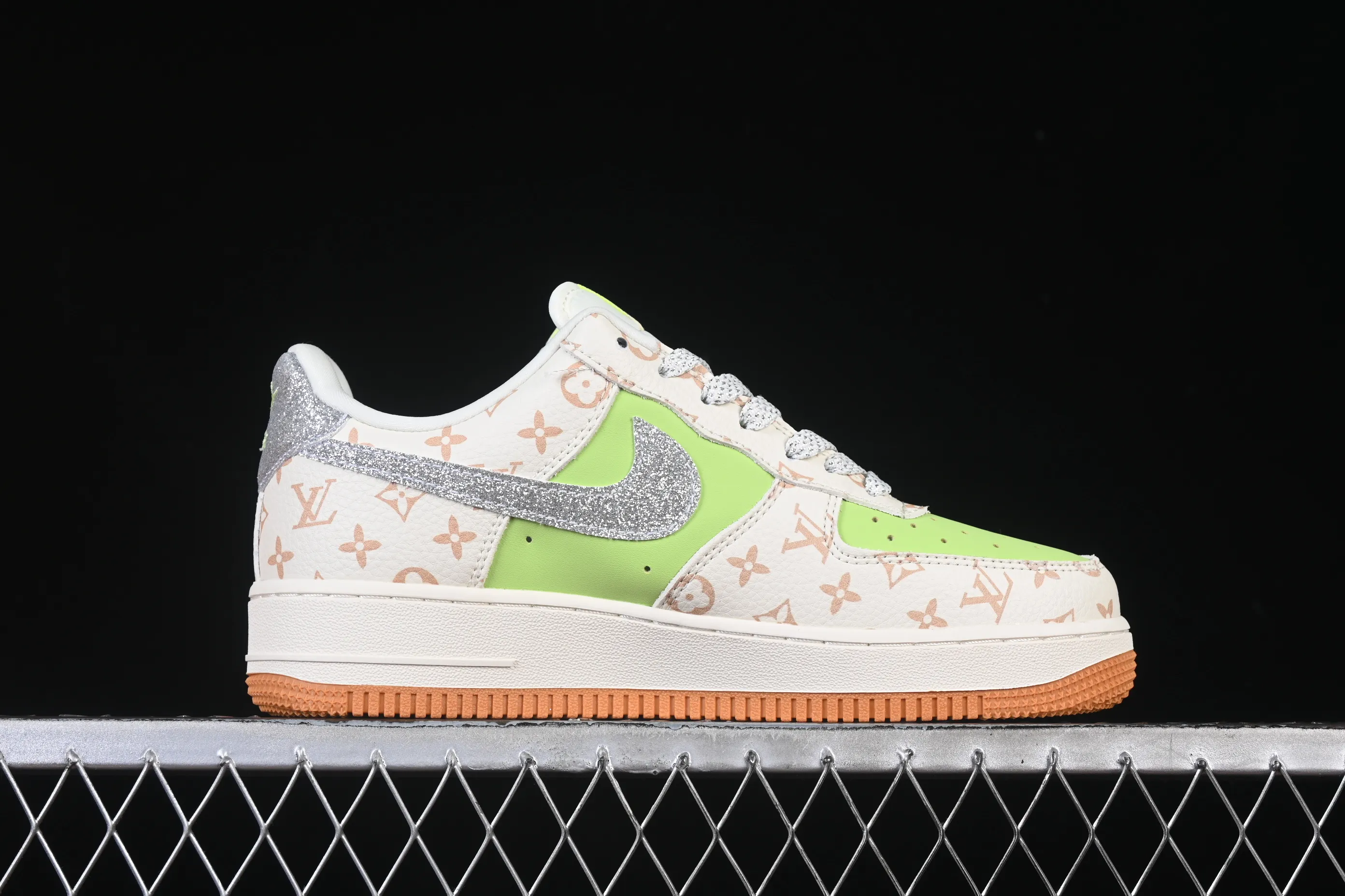 All categories Nk Air Force 1 Air Force series Nk Air Force 1 Low Air Force low-top Nike Air Force 1'07 Low LV joint Apple green silver hook Air Force 1 low-top casual sneakers DF0188-079